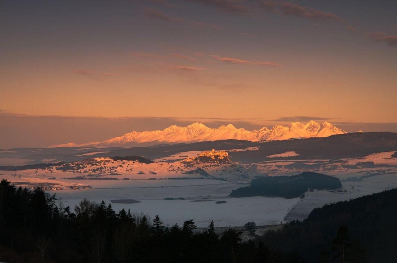 Apartman Ala Spišská Nová Ves Buitenkant foto